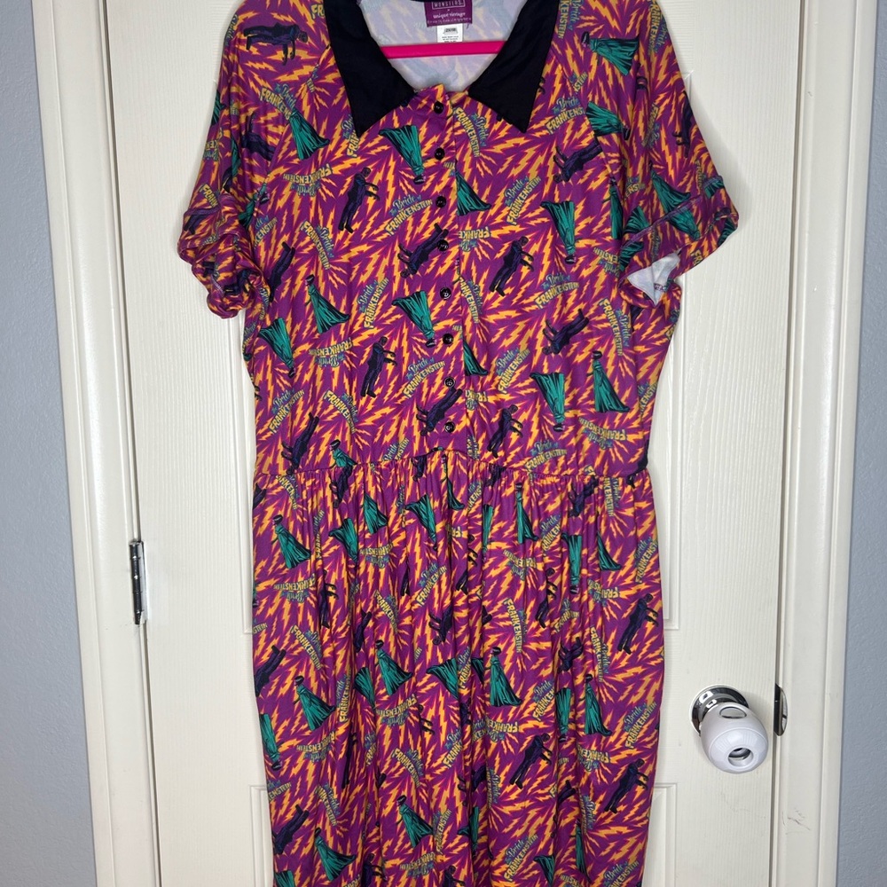 Monsters X Unique Vintage Bride of Frankenstein Pink Graphic Dress Size 2X/18
